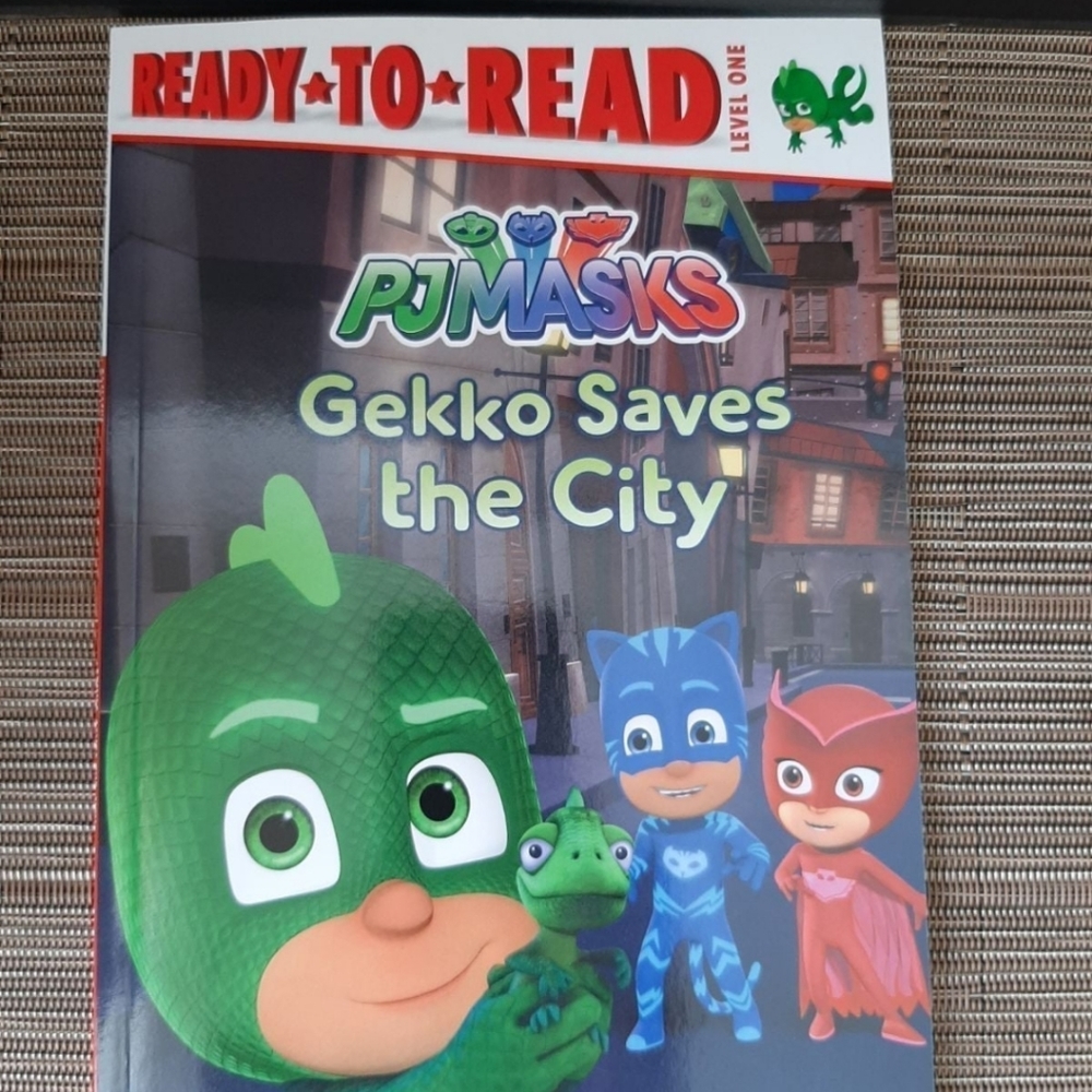 PJ Masks Gekko Saves the City Ready to Read Level 1 Children Kids Book NEW